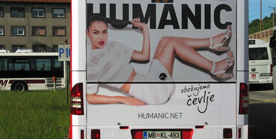 Oglaševanje na avtobusih | Sms Marketing d.o.o. | Oglas na zadnjem delu avtobusa - Humanic