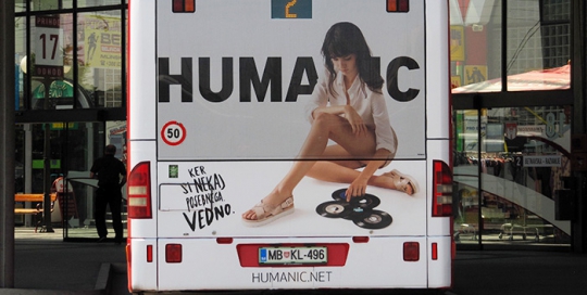 Oglaševanje na avtobusih | Sms Marketing d.o.o. | Oglas na zadnjem delu avtobusa - Humanic