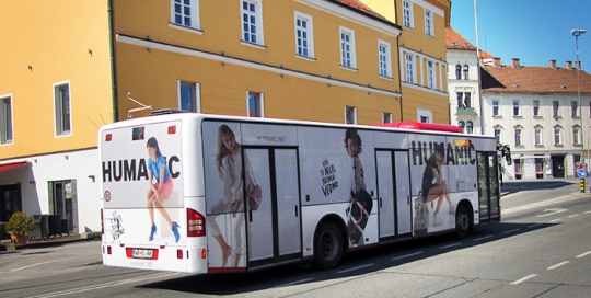 Oglaševanje na avtobusih | Sms Marketing d.o.o. | Oglas na avtobusu - celi avtobus - Humanic